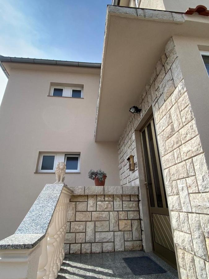 Apartman Branka Rab Town Luaran gambar