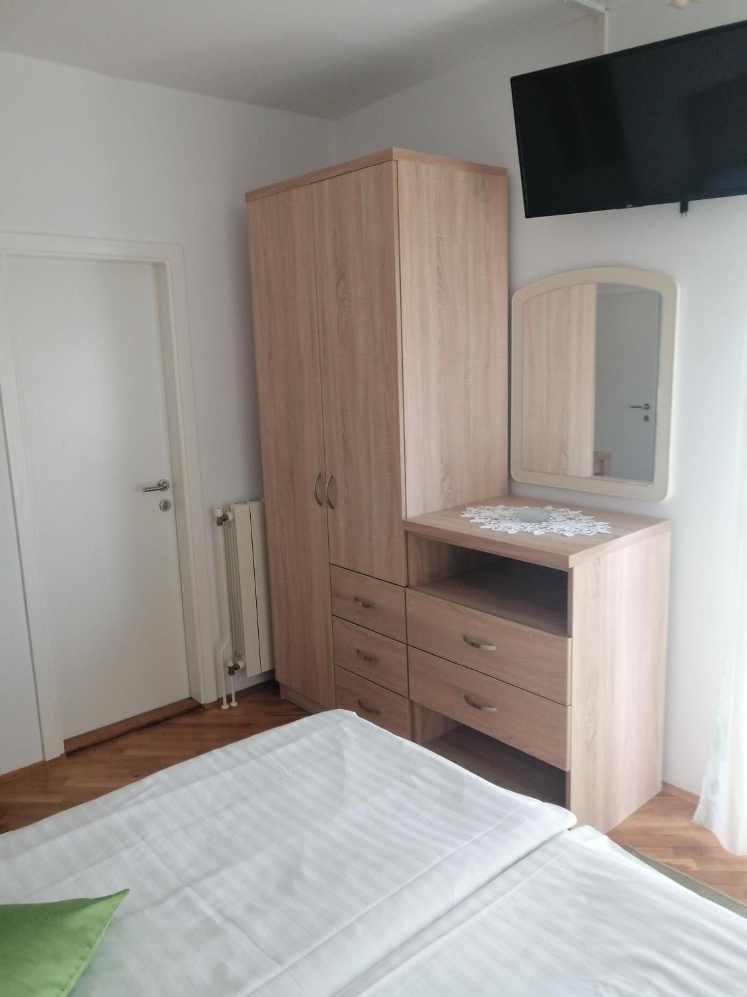 Apartman Branka Rab Town Luaran gambar