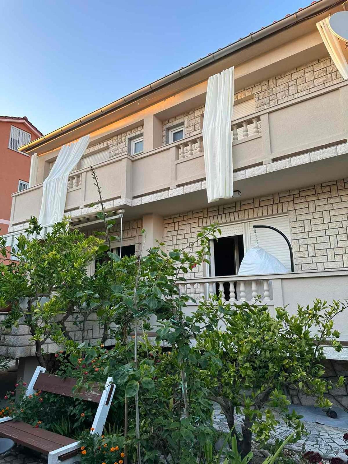 Apartman Branka Rab Town Luaran gambar