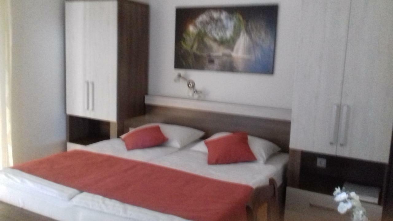 Apartman Branka Rab Town Luaran gambar