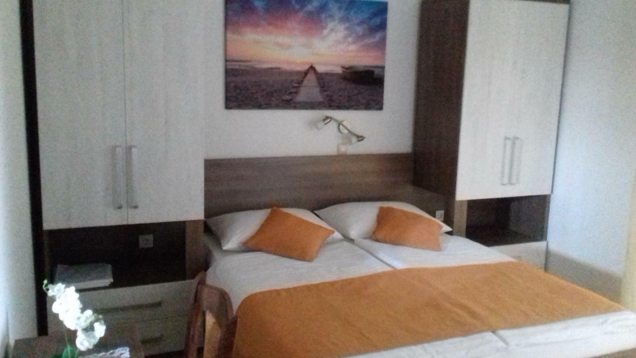 Apartman Branka Rab Town Luaran gambar